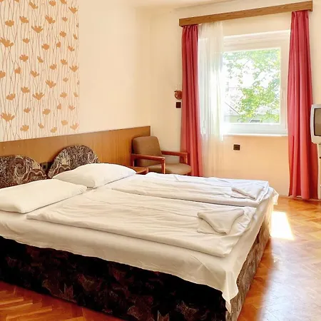 Siraly Hotel