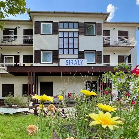 Siraly Hotel *