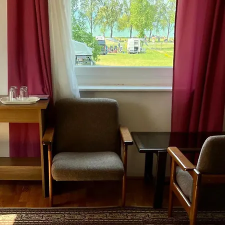 Hotel Siraly *