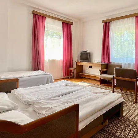 Siraly Hotel