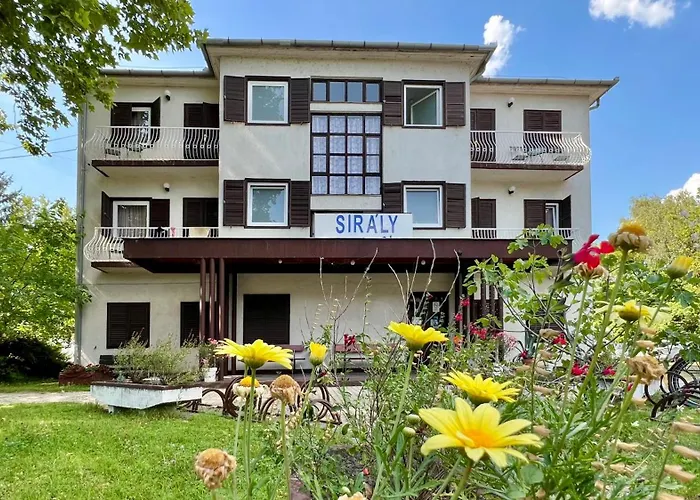 Siraly Ξενοδοχείο *